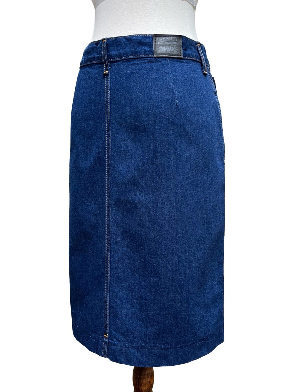 Vintage Levi’s Made in Canada Denim Pencil Skirt 32”W